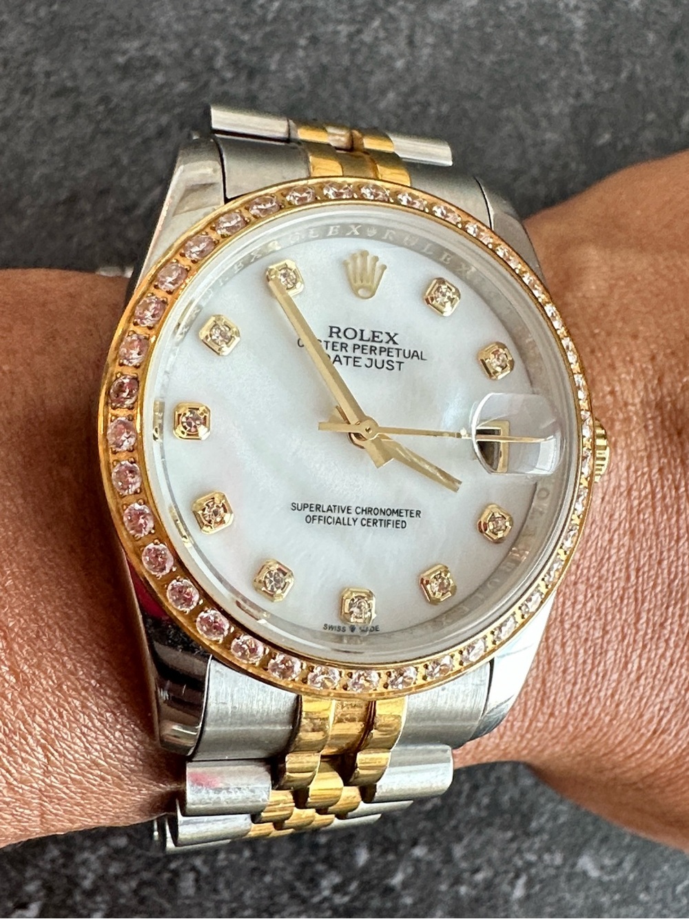 No Brand Luxury Watch  Gold plated 36mm Pristine condition w/ extra links